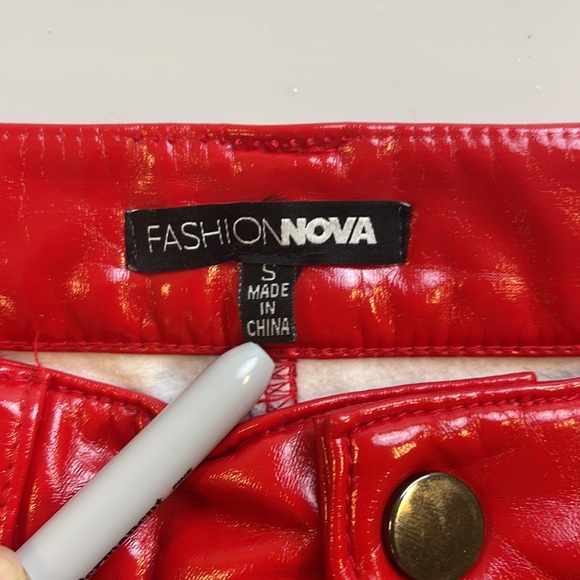 Fashion Nova Red Vinyl Pants Women                                      X16-55 - Picture 3 of 6
